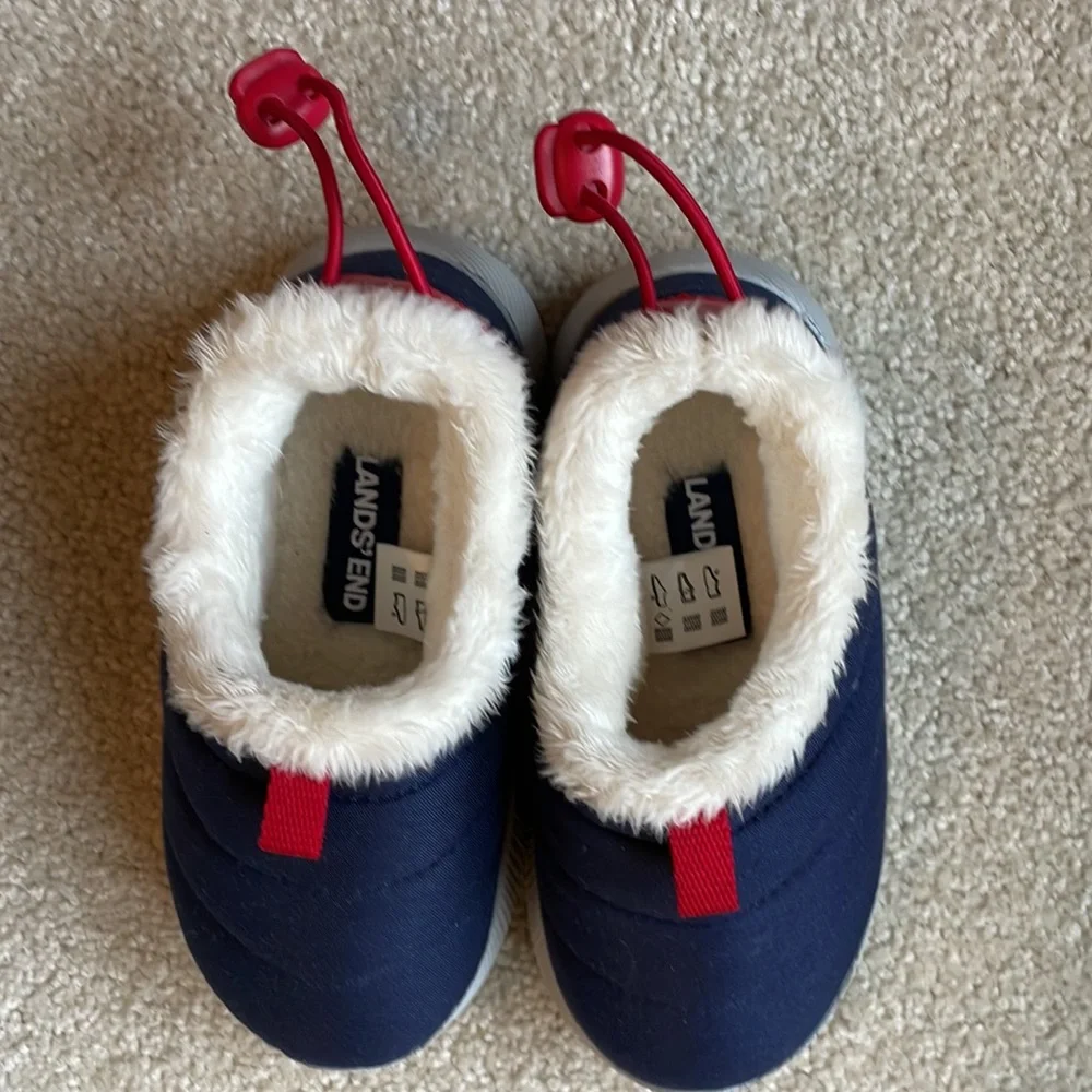 Never worn Lands End slippers w rubber soles Blue red ultra light toddler size 9 - Picture 3 of 6